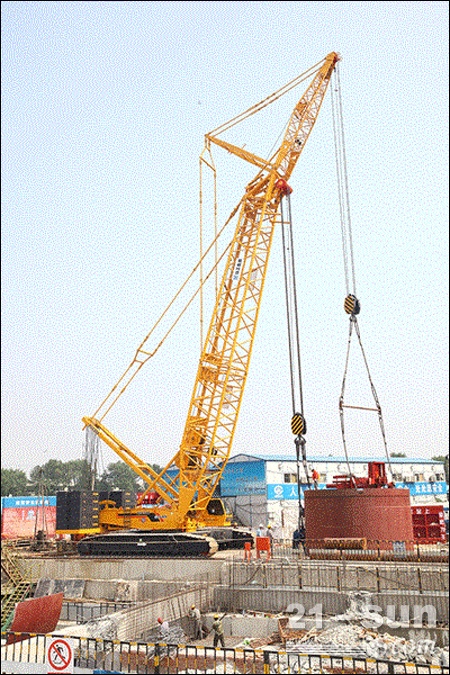 重甲銳士駕臨!徐工XGC中噸位履帶吊重裝騎士特寫--行業(yè)動(dòng)態(tài)--中國工程機(jī)械商貿(mào)網(wǎng)